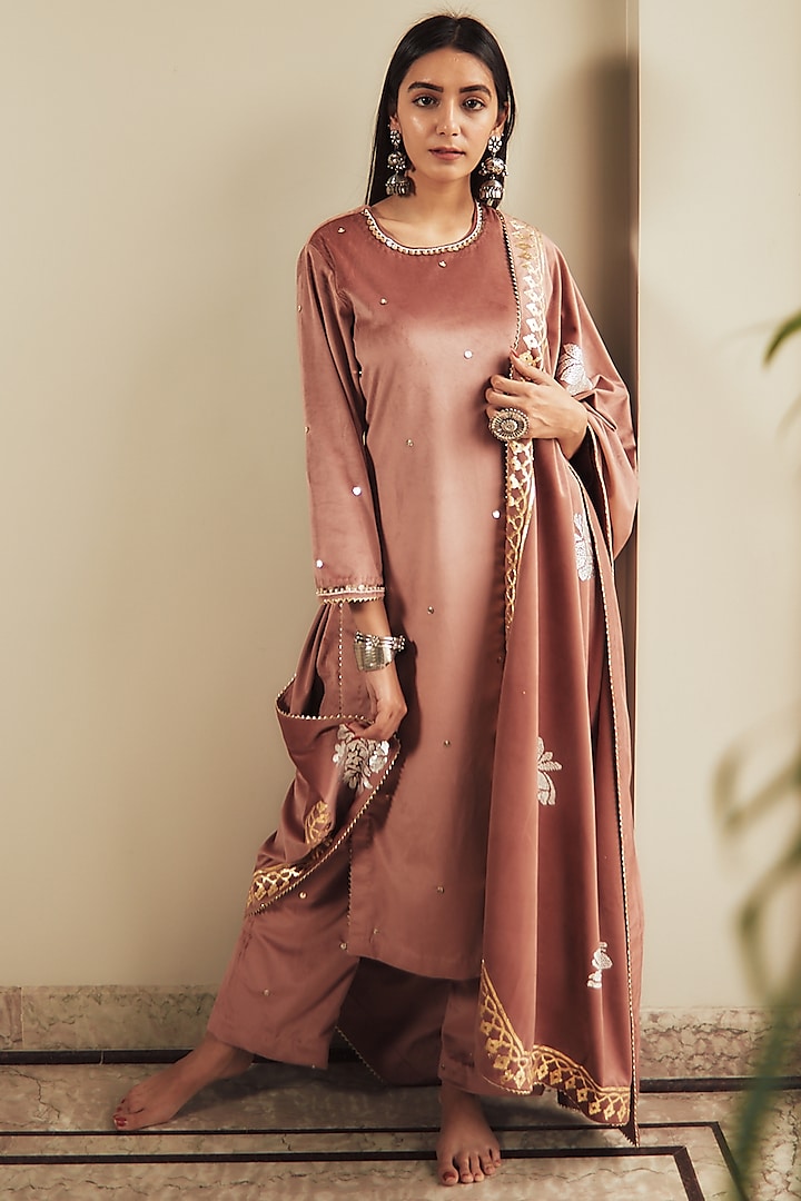 Dusty Pink Embroidered Kurta Set by House of Pink