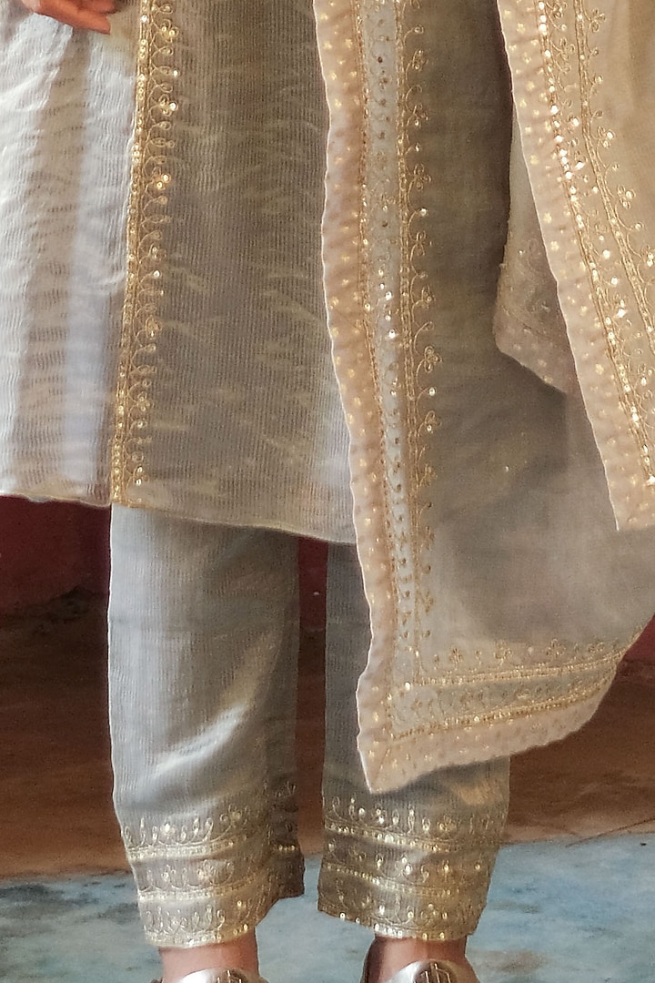 Grey Embroidered A-Line Kurta Set by House of Pink at Pernia's Pop Up Shop