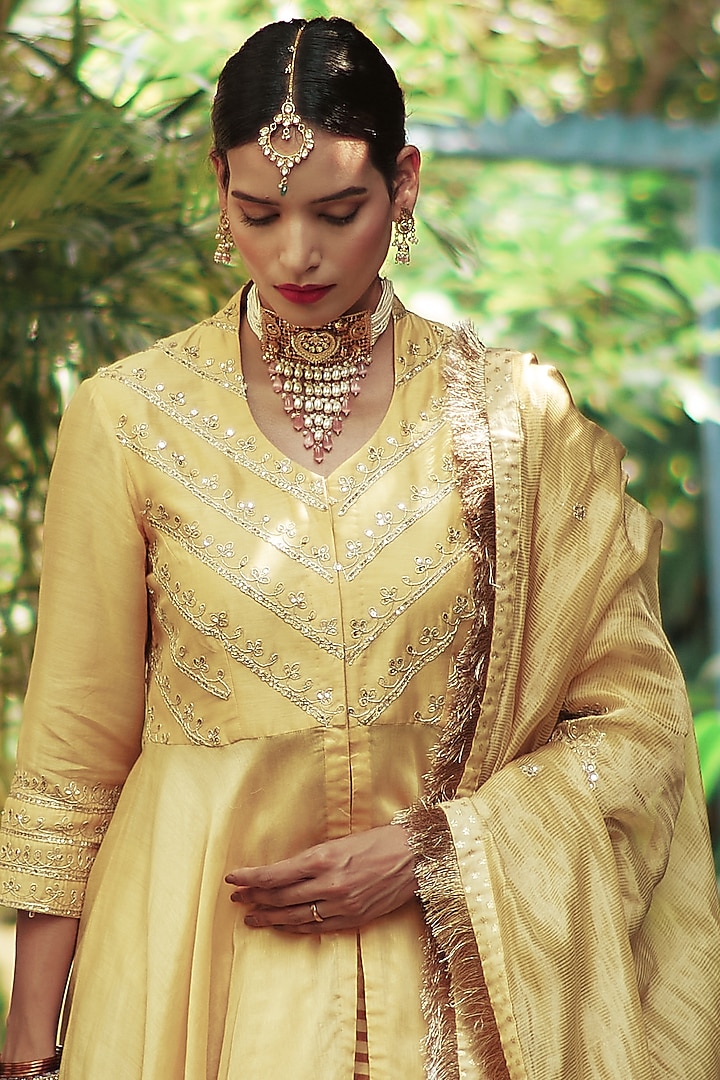Yellow Embroidered Kurta Set by House of Pink at Pernia's Pop Up Shop