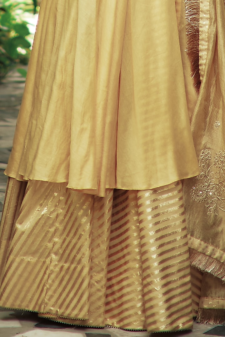 Yellow Embroidered Kurta Set by House of Pink at Pernia's Pop Up Shop