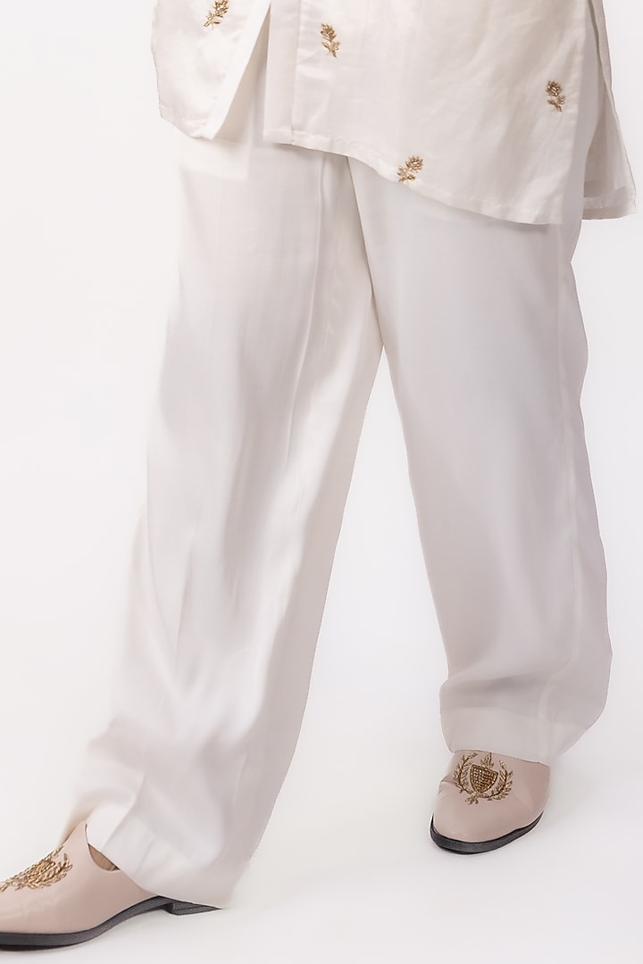 Ivory Linen Silk Zardosi Work Kurta Set by House of Sannidhi at Pernia's Pop Up Shop