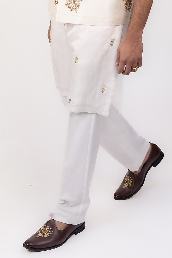 Ivory Linen Silk Satin Zardosi Embroidered Bundi Jacket Set by House of Sannidhi at Pernia's Pop Up Shop