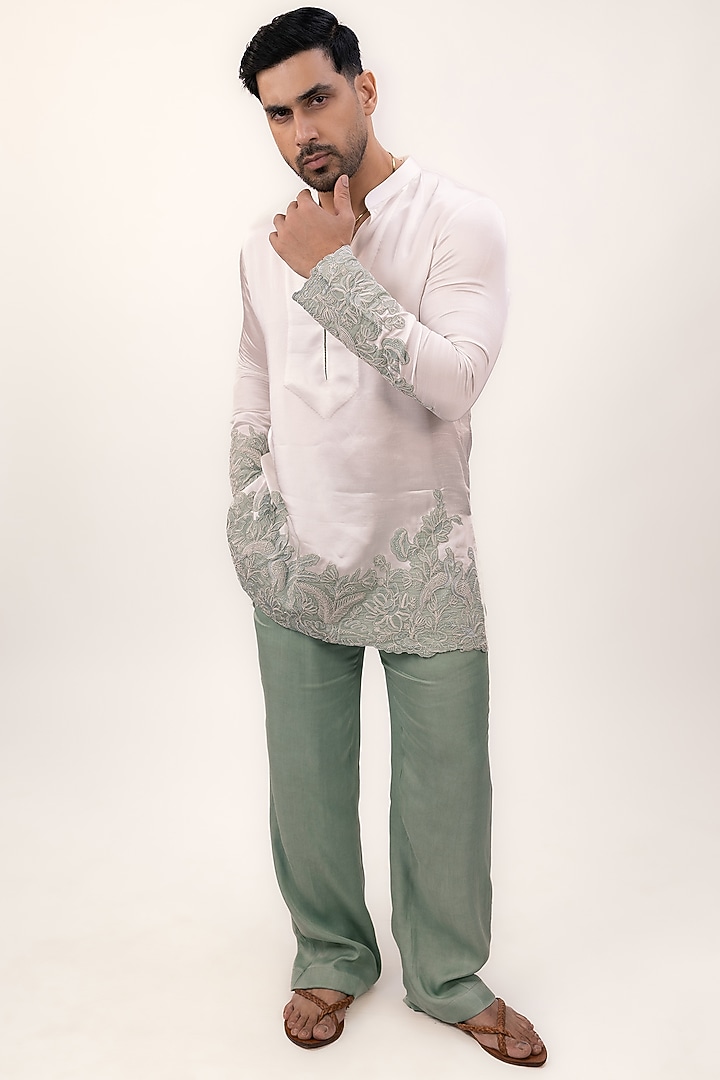 White Linen Silk Thread Embroidered Kurta Set by House of Sannidhi at Pernia's Pop Up Shop