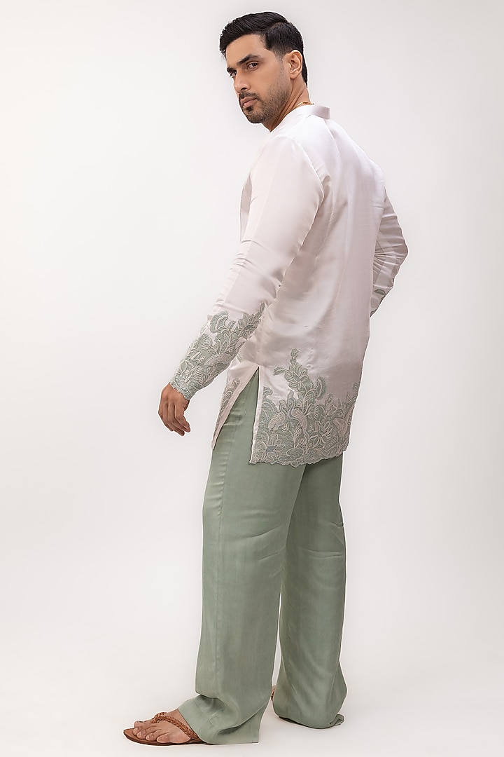 White Linen Silk Thread Embroidered Kurta Set by House of Sannidhi at Pernia's Pop Up Shop