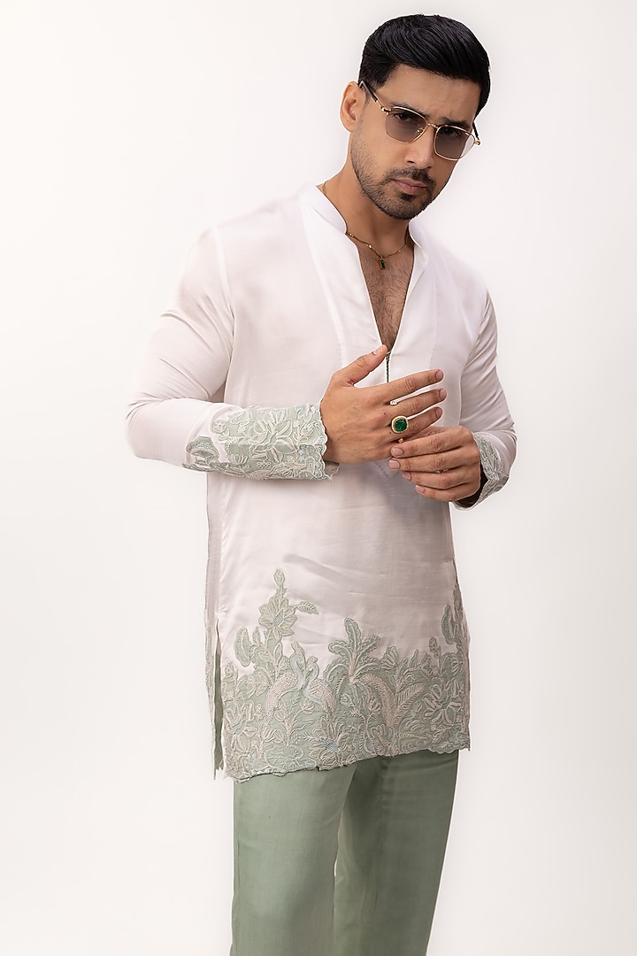 White Linen Silk Thread Embroidered Kurta Set by House of Sannidhi at Pernia's Pop Up Shop