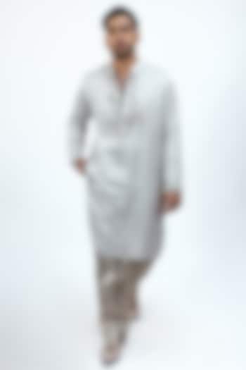 Light Blue Linen Silk Thread Embroidered Kurta by House of Sannidhi at Pernia's Pop Up Shop