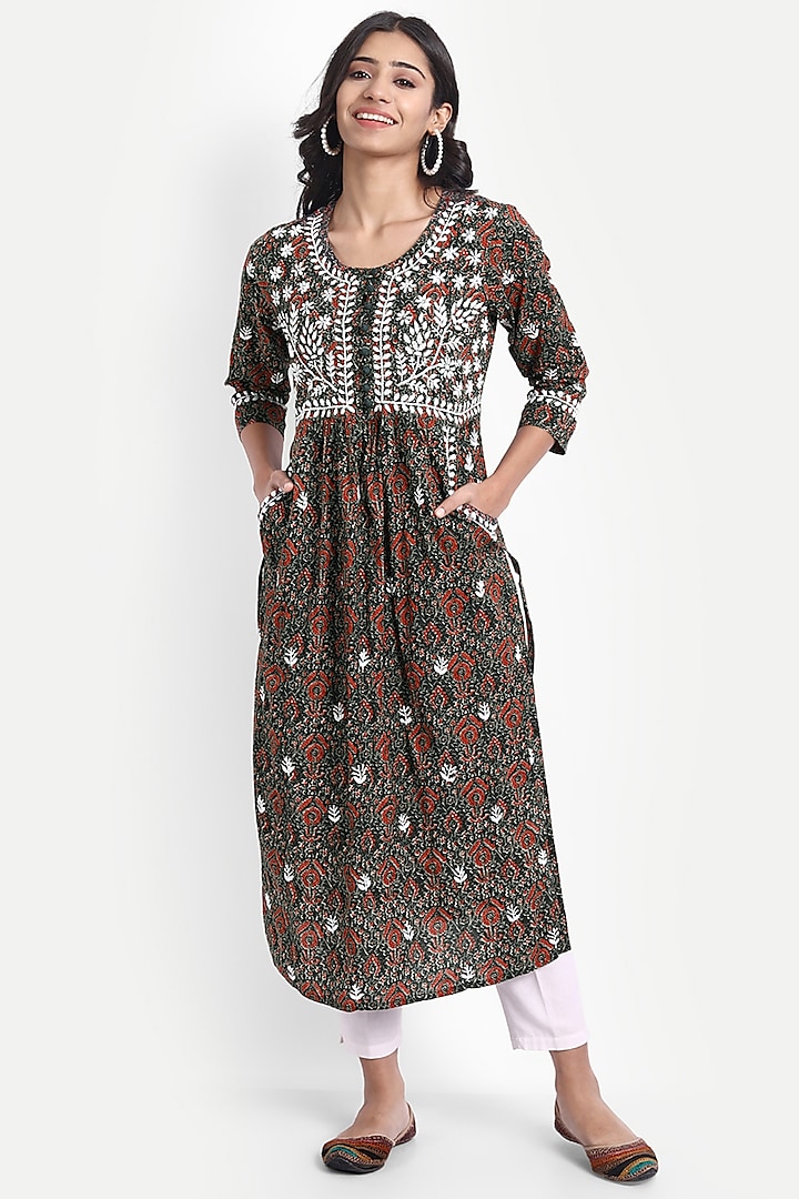 Multi-Colored Chikankari Embroidered Kurta Design by House Of Kari at  Pernia's Pop Up Shop 2024