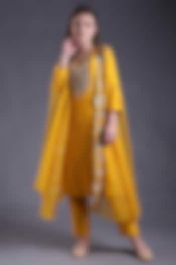 Mustard Yellow Chanderi & Organza Hand Embroidered Kurta Set by House Of Tushaom