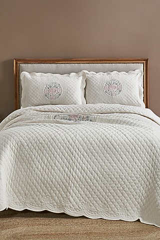 White & Pink Cotton Flex Fabric Embroidered Bedcover Set by HOUMN