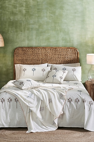 Cream & Brown Cotton Blocked Printed Bedsheet Set by HOUMN