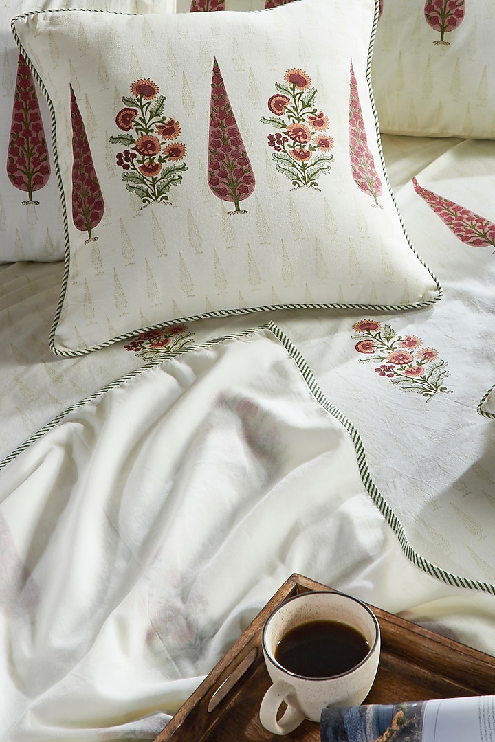 Cream & Red Muslin Blocked Printed Dohar by HOUMN at Pernia's Pop Up Shop