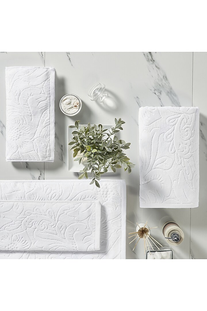 White Cotton Terry Bath Towel Set by HOUMN at Pernia's Pop Up Shop 2024