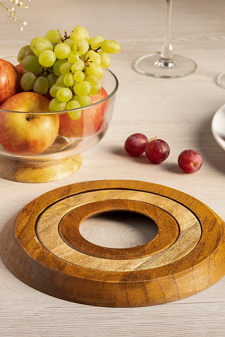 Brown Mango Wood Trivet Set by HOUMN at Pernia's Pop Up Shop