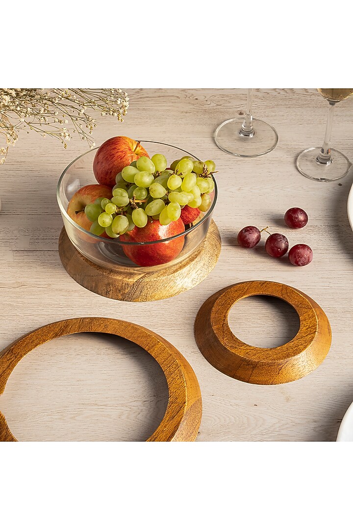 Brown Mango Wood Trivet Set by HOUMN at Pernia's Pop Up Shop