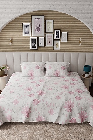 White & Pink Cotton Printed Bedsheet Set Of 3 by HOUMN