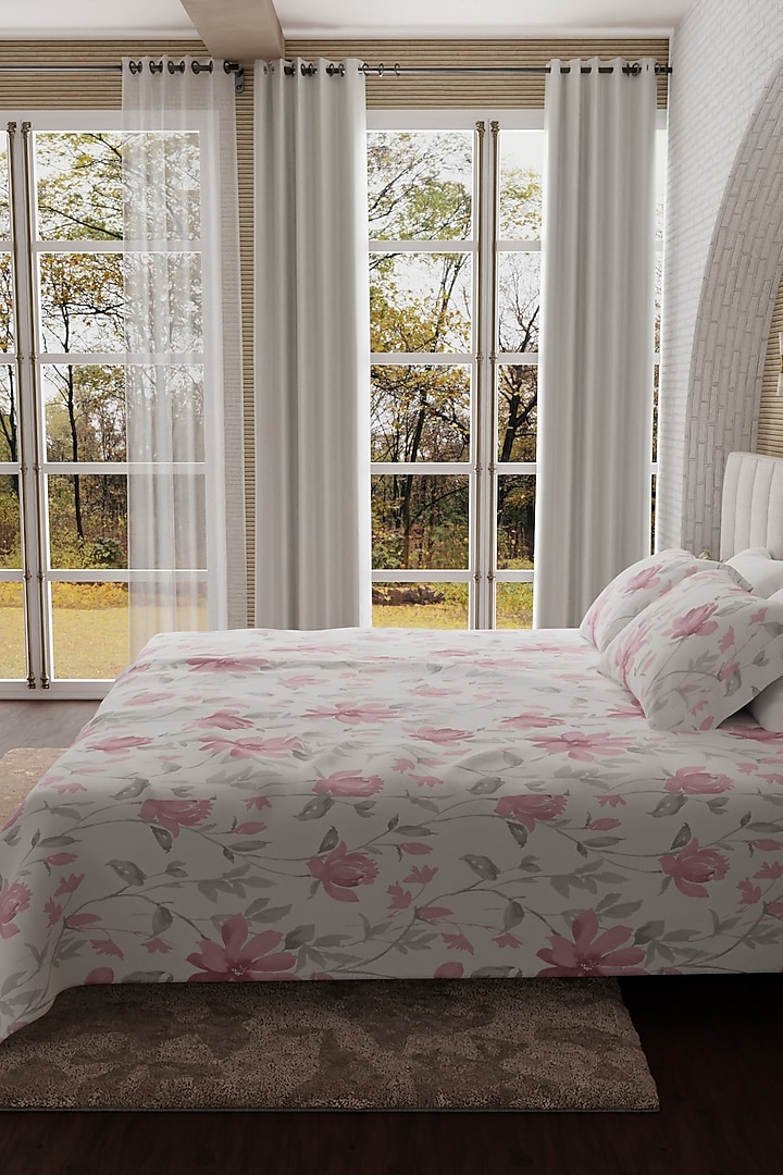 White & Pink Cotton Printed Bedsheet Set Of 3 by HOUMN at Pernia's Pop Up Shop