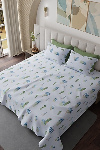 White Cotton Multi-Colored Printed Bedsheet Set Of 3 by HOUMN