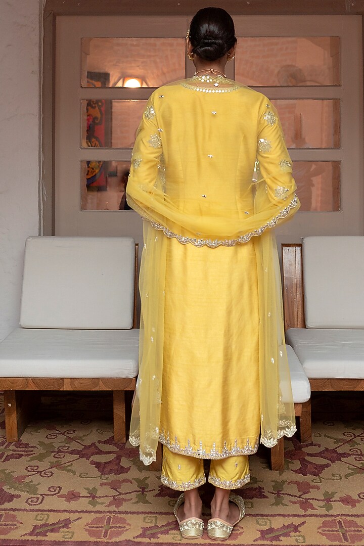 Lime Green Mirror Embroidered Kurta Set by House of dasmaya at Pernia's Pop Up Shop