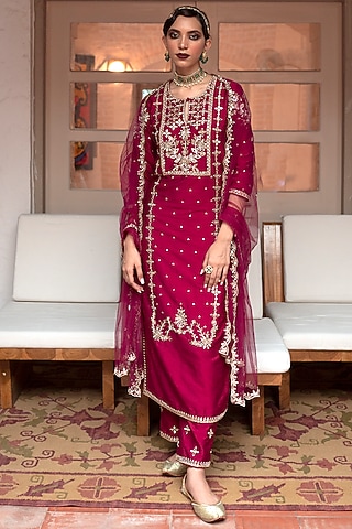 Rani Pink Mirror Embroidered Kurta Set by House of dasmaya