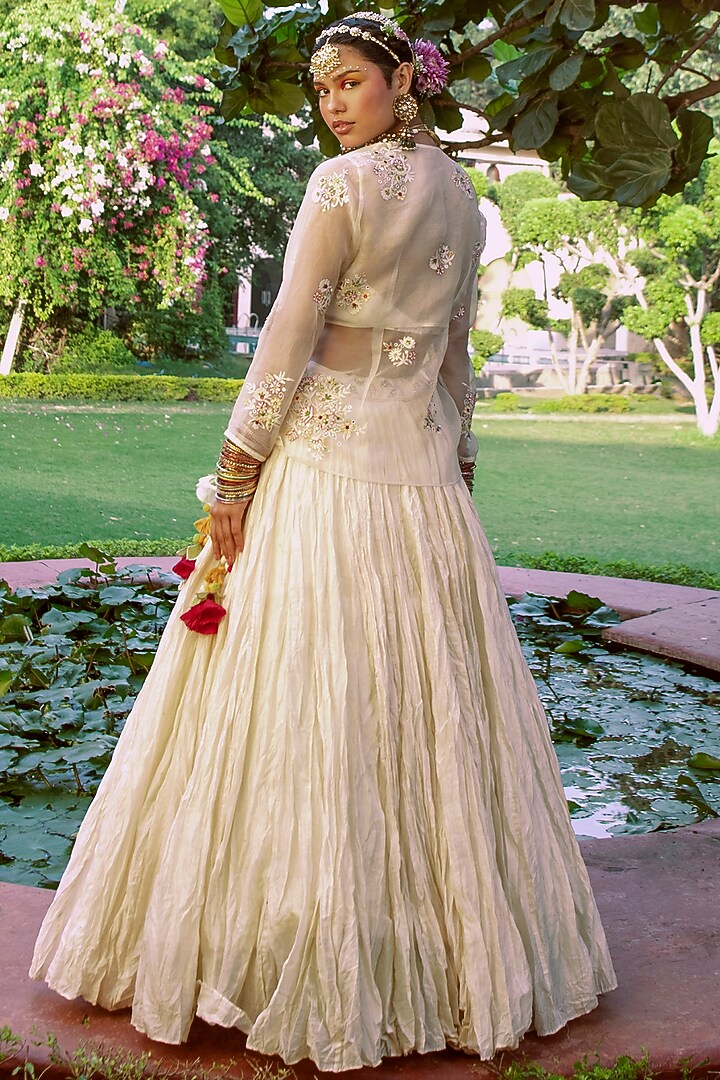 Ivory Crinkled Chanderi Wedding Lehenga Set by House of Dasmaya at Pernia's Pop Up Shop
