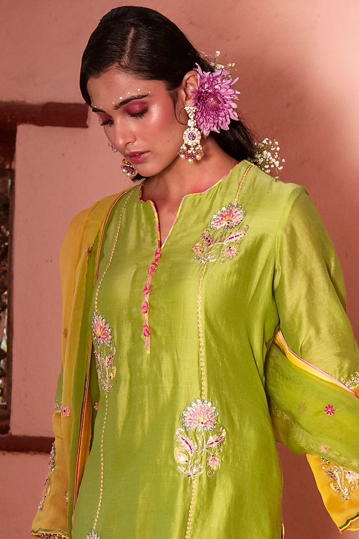 Lime Green Embroidered Kurta Set by House of Dasmaya at Pernia's Pop Up Shop