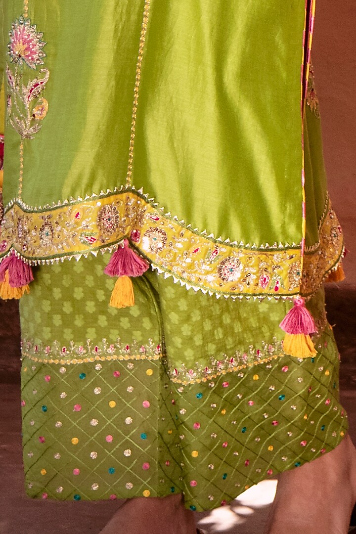 Lime Green Embroidered Kurta Set by House of Dasmaya at Pernia's Pop Up Shop