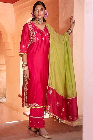 Rani Pink Zari Embroidered Kurta Set by House of Dasmaya