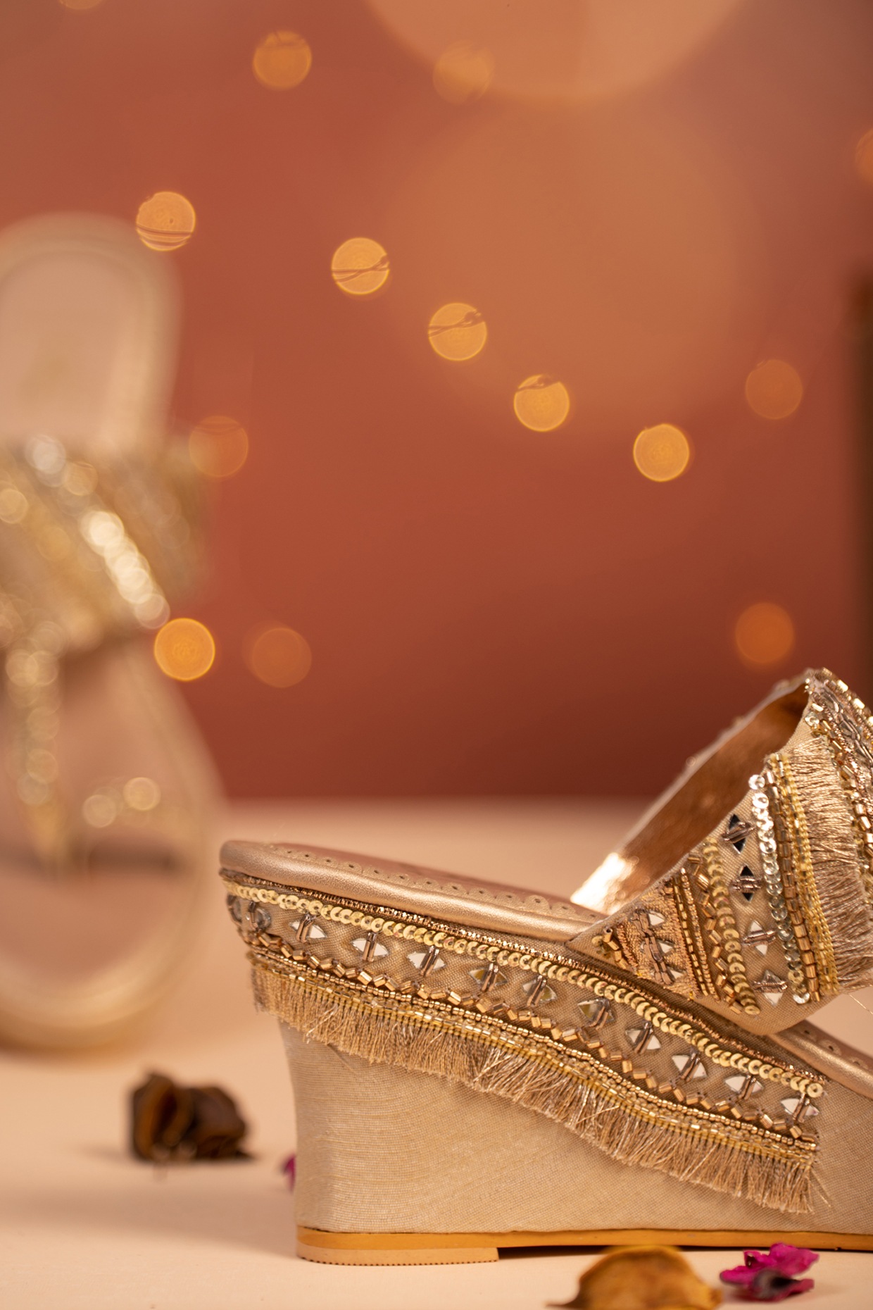 Casual Wear Block Heel Golden Fancy Bridal Sandal, Size: 40 at Rs 395/pair  in New Delhi