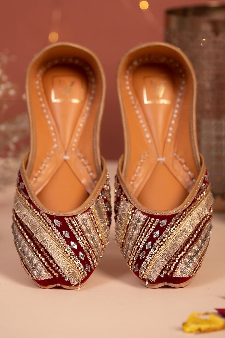 Red Mirror Embroidered Juttis by House of Vian at Pernia's Pop Up Shop