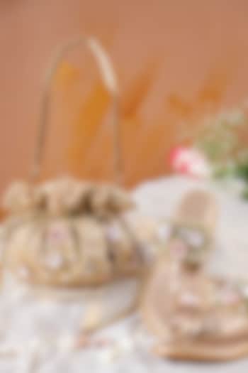 Gold Textured Silk Embroidered Kolhapuri Sandals & Potli Set by House of Vian at Pernia's Pop Up Shop