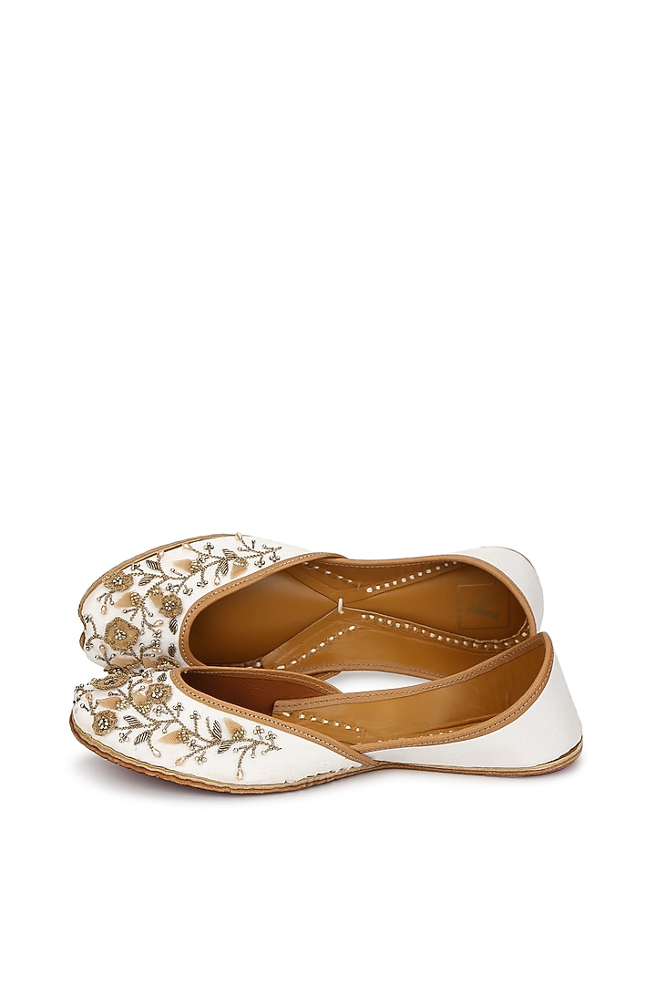 White French Crepe Embellished Juttis by House of Vian at Pernia's Pop Up Shop