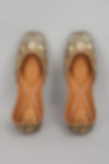Antique Gold Silk Dabka Work Juttis by House of Vian at Pernia's Pop Up Shop
