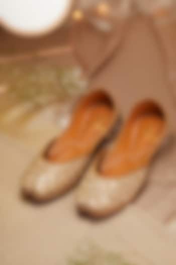 Gold Silk Zari Embroidered Juttis by House of Vian at Pernia's Pop Up Shop
