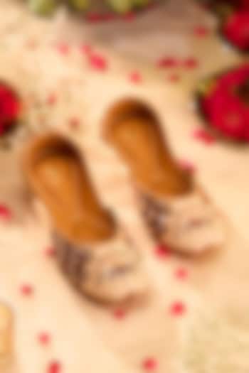 Red Velvet Dabka & Sequins Embroidered Juttis by House of Vian at Pernia's Pop Up Shop
