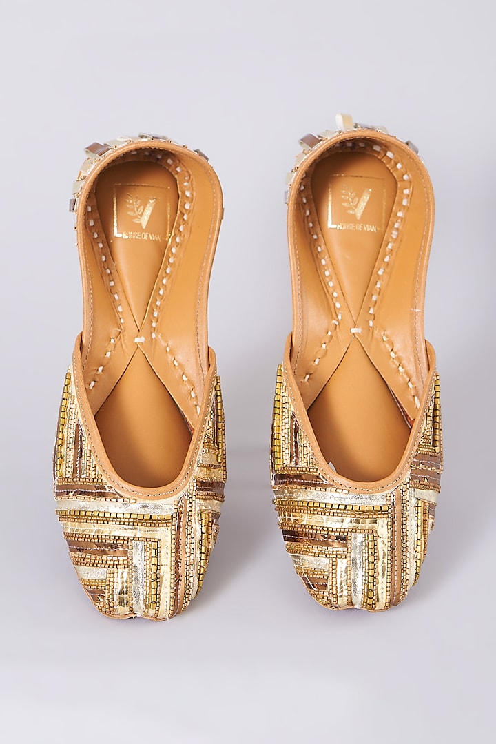 Gold Shaded Embellished Juttis by House of Vian at Pernia's Pop Up Shop