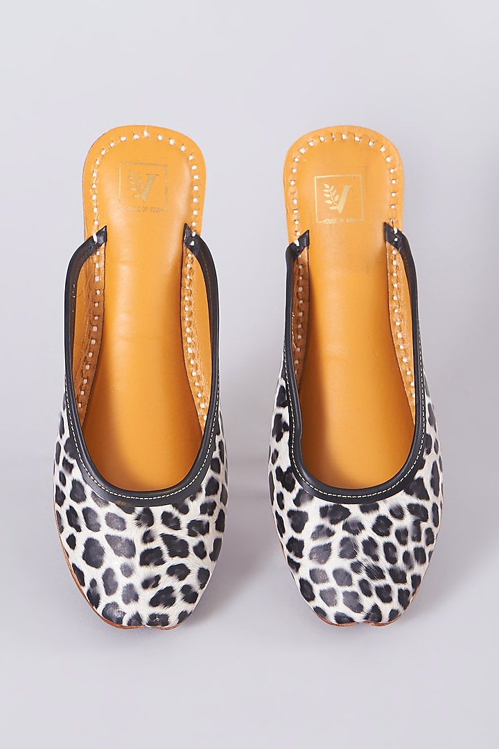 Black & White Printed Juttis by House of Vian at Pernia's Pop Up Shop