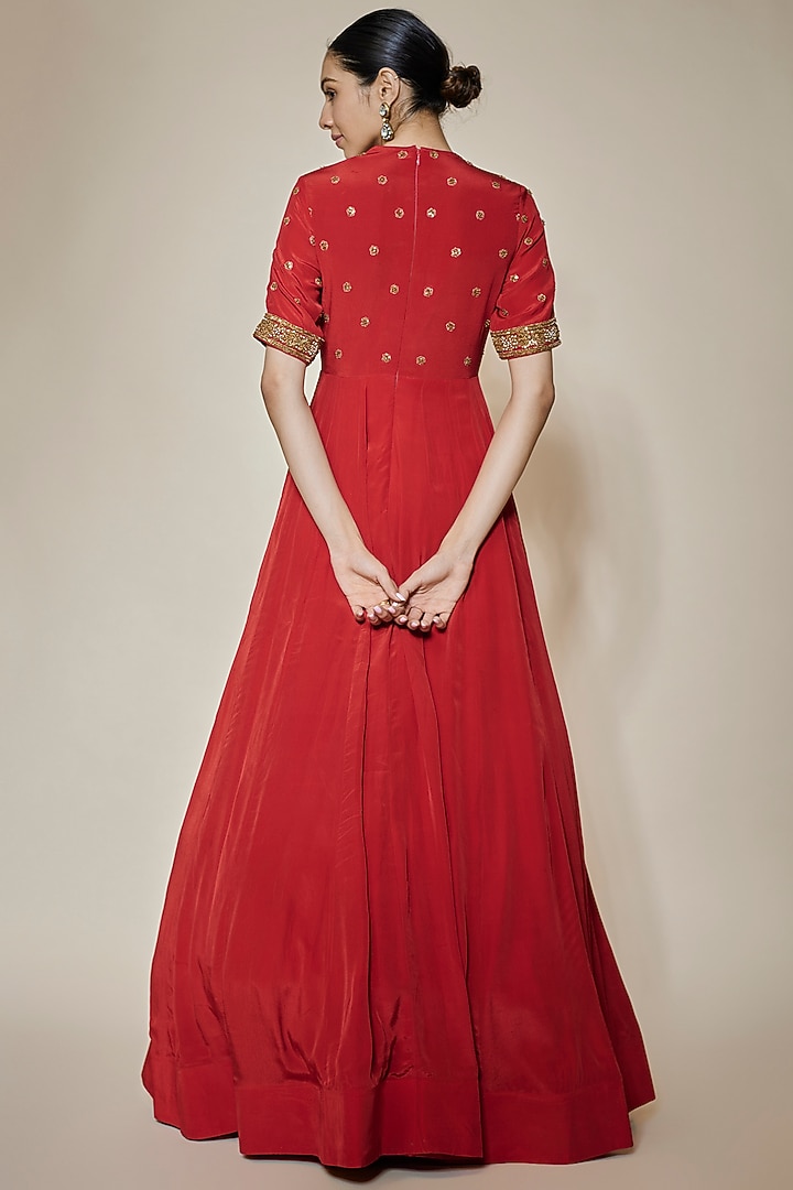 Fuchsia Crepe & Organza Dabka Embroidered Wedding Anarkali Set by HOUSE OF MAANSHREE at Pernia's Pop Up Shop