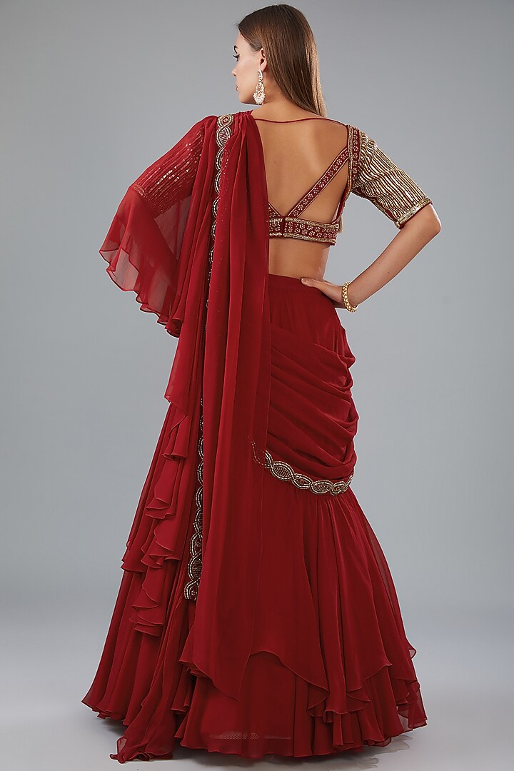 Red Georgette Hand Embroidered Skirt Wedding Saree Set by HOUSE OF MAANSHREE at Pernia's Pop Up Shop