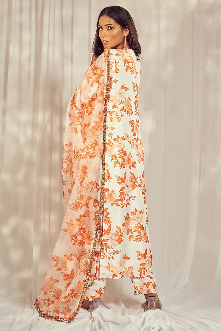 Burnt Orange Tuscan Pink Floral Printed Kurta Set by Harshita Singhvi at Pernia's Pop Up Shop