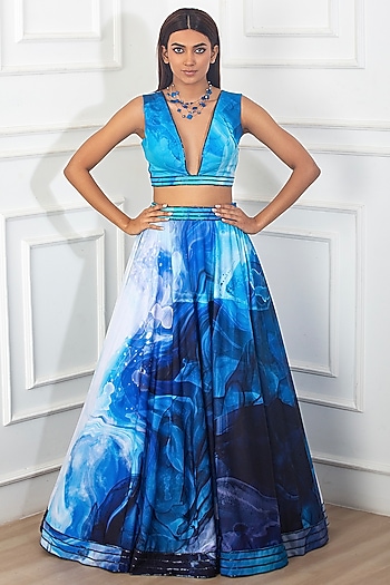 Twisted Printed Wedding Lehenga Set by Harshita Singhvi at Pernia's Pop Up Shop