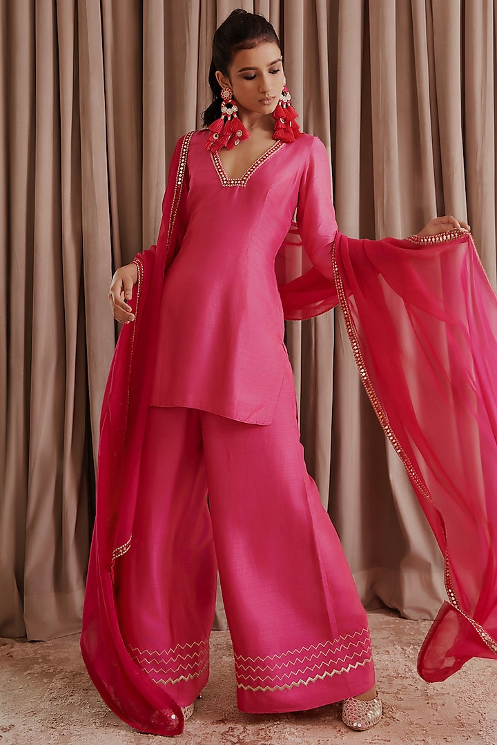 Hot Pink Silk Mirror & Kasab Embroidered Kurta Set by Harshita Singhvi