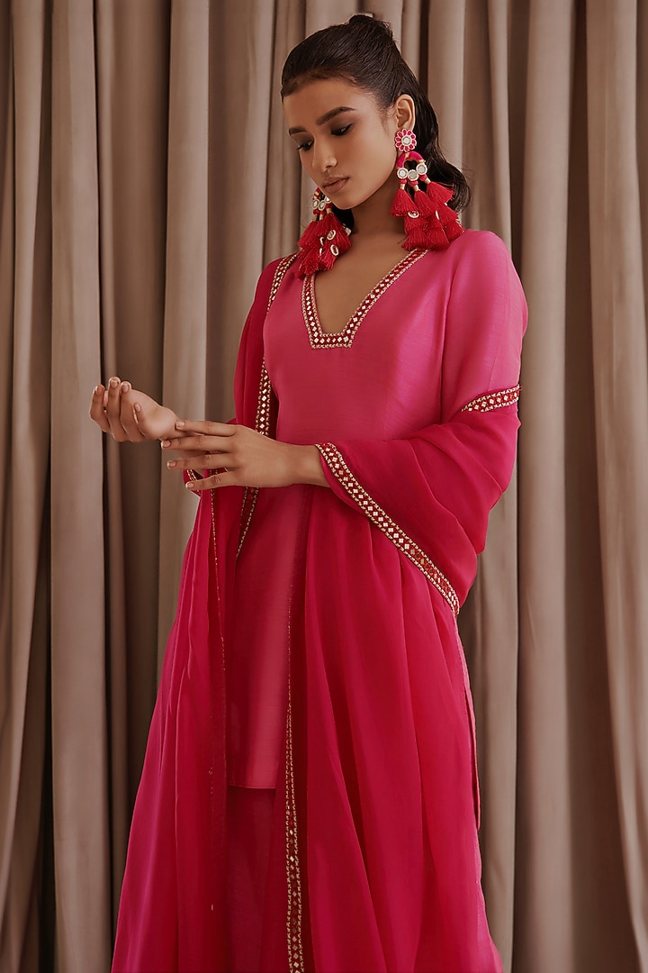 Hot Pink Silk Mirror & Kasab Embroidered Kurta Set by Harshita Singhvi at Pernia's Pop Up Shop