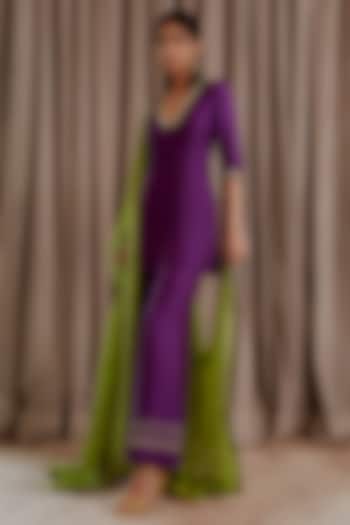 Purple Silk Mirror & Kasab Embroidered Kurta Set by Harshita Singhvi
