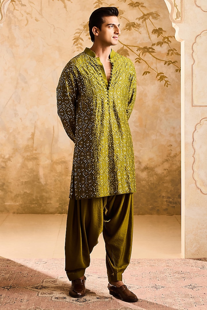 Mehendi Green Chanderi Resham Embroidered Kurta Set by Histori