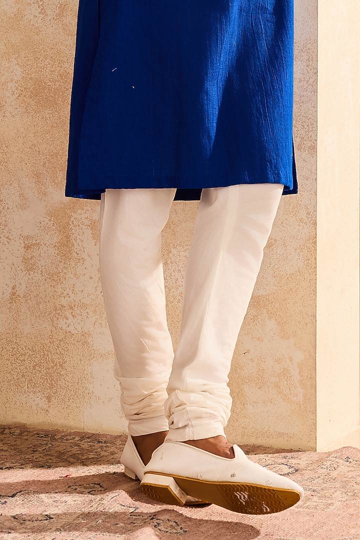 Blue Linen Cutdana Embroidered Kurta Set by NITIKA GUJRAL MEN at Pernia's Pop Up Shop