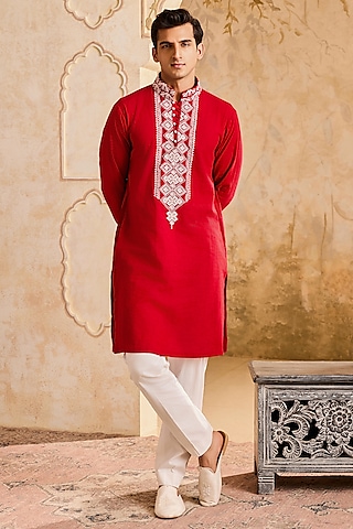 Red Linen Cutdana Embroidered Kurta Set by NITIKA GUJRAL MEN