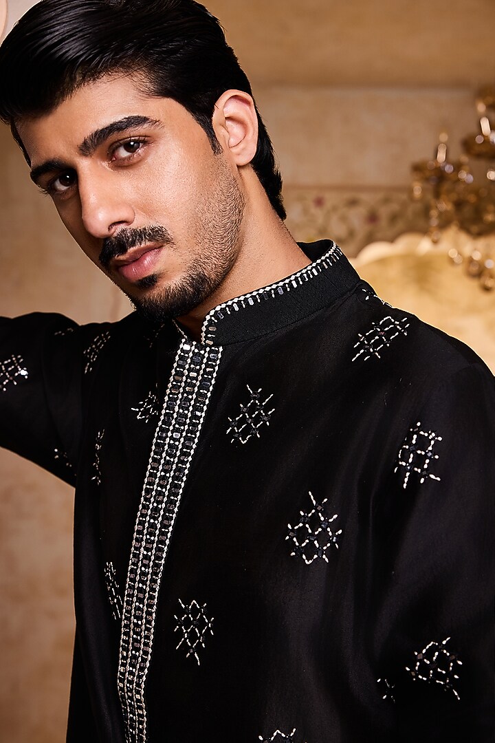 Black Chanderi Resham Embroidered Kurta Set by NITIKA GUJRAL MEN at Pernia's Pop Up Shop