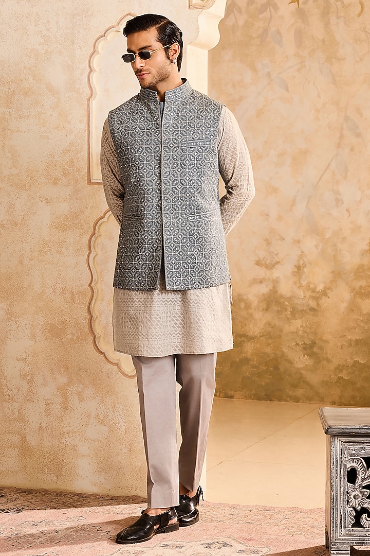 Grey Raw Silk Resham Embroidered Bundi Jacket Set by Histori