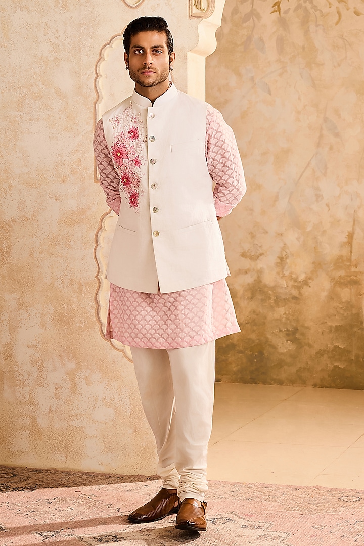 Ivory Linen 3D Floral Embroidered Bundi Jacket Set by Histori