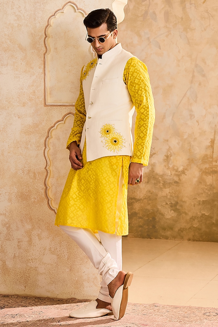 Ivory Linen 3D Floral Embroidered Bundi Jacket Set by NITIKA GUJRAL MEN at Pernia's Pop Up Shop